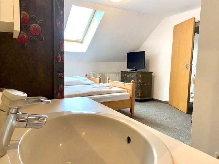zweibettzimmer-standard-2
